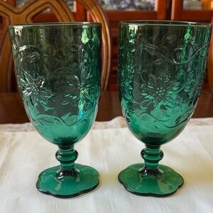 Set of 2 Princess House Fantasia Emerald green iced tea goblets glasses footed
